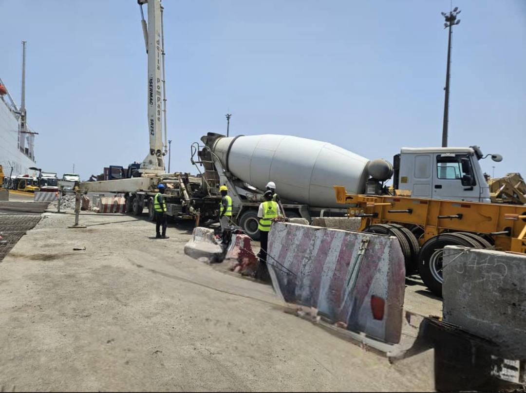 WhatsApp Image 2024-12-05 à 13.18.06_073df8df